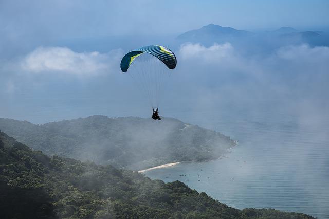 Voo-livre-Asa-Delta-Parapente.jpg